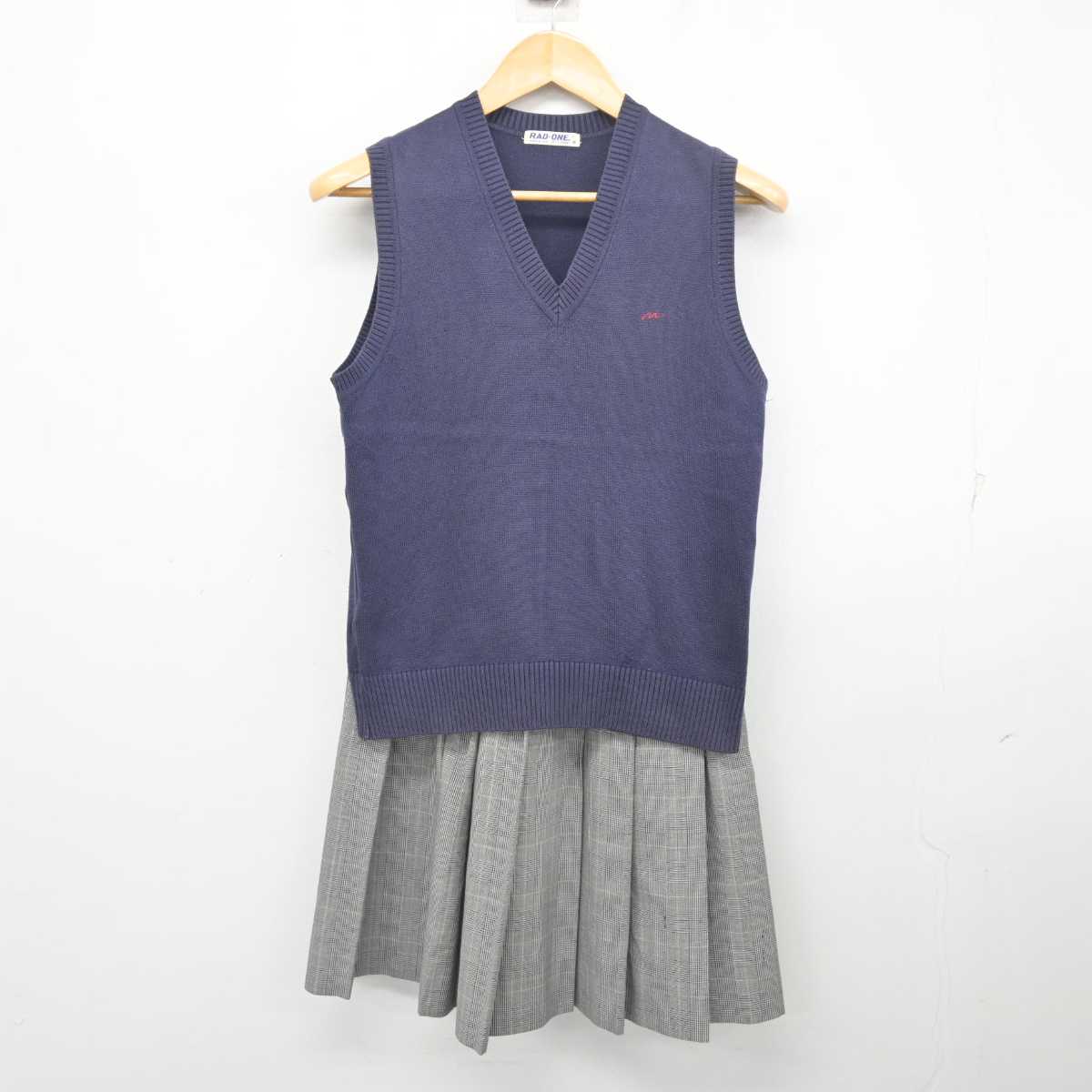 【中古】大阪府 日新高等学校/旧制服 女子制服 2点 (ニットベスト・スカート) sf077967