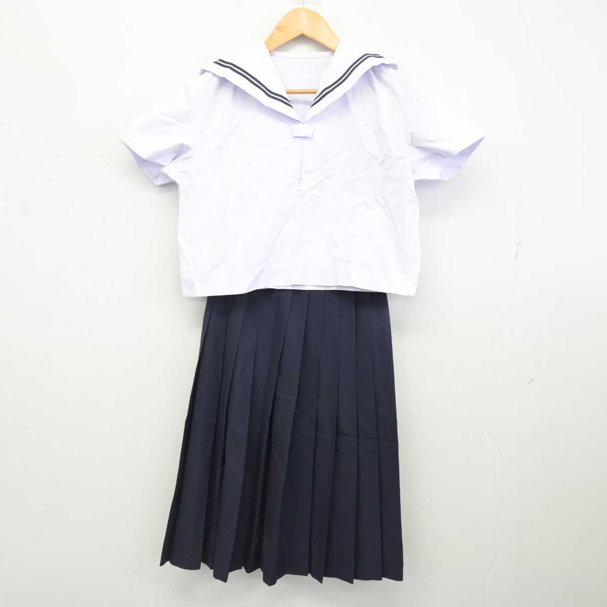 【中古】広島県 尾道東高等学校 女子制服 2点 (セーラー服・スカート) sf078127