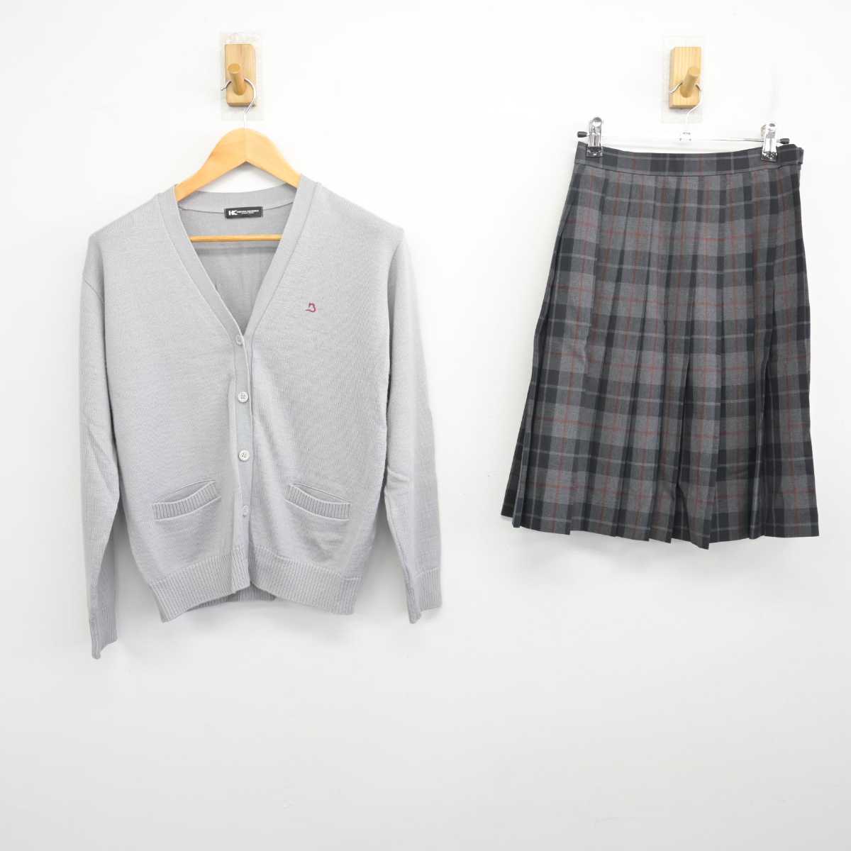 【中古】大阪府 梅花高等学校 女子制服 2点 (ニット・スカート) sf078173