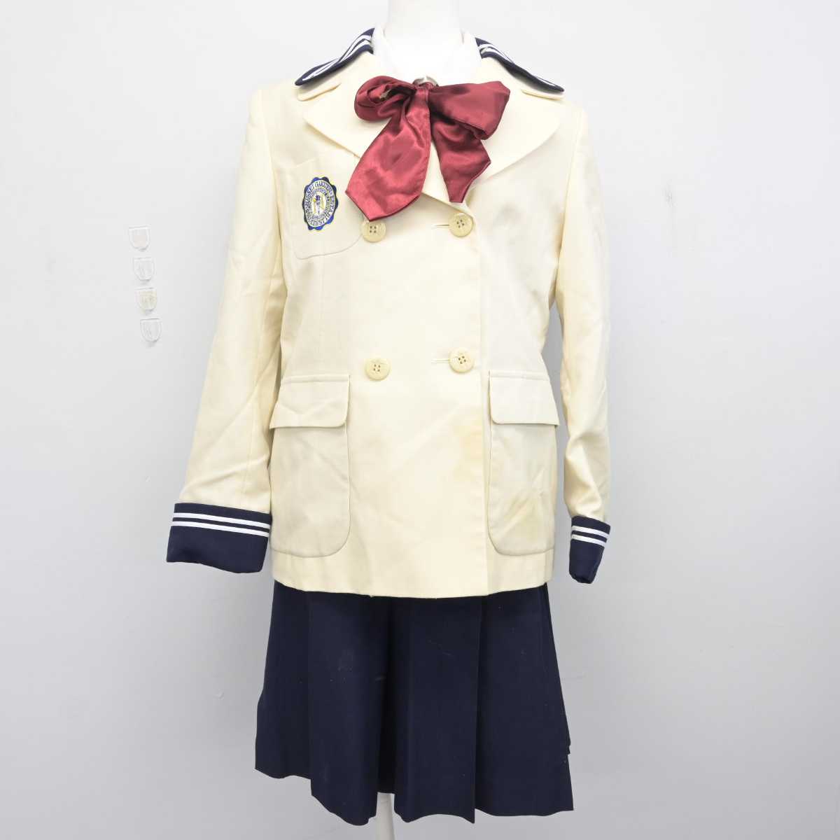 【中古】三重県 日生学園第一高等学校/旧制服 女子制服 4点 (ブレザー・シャツ・スカート) sf078271