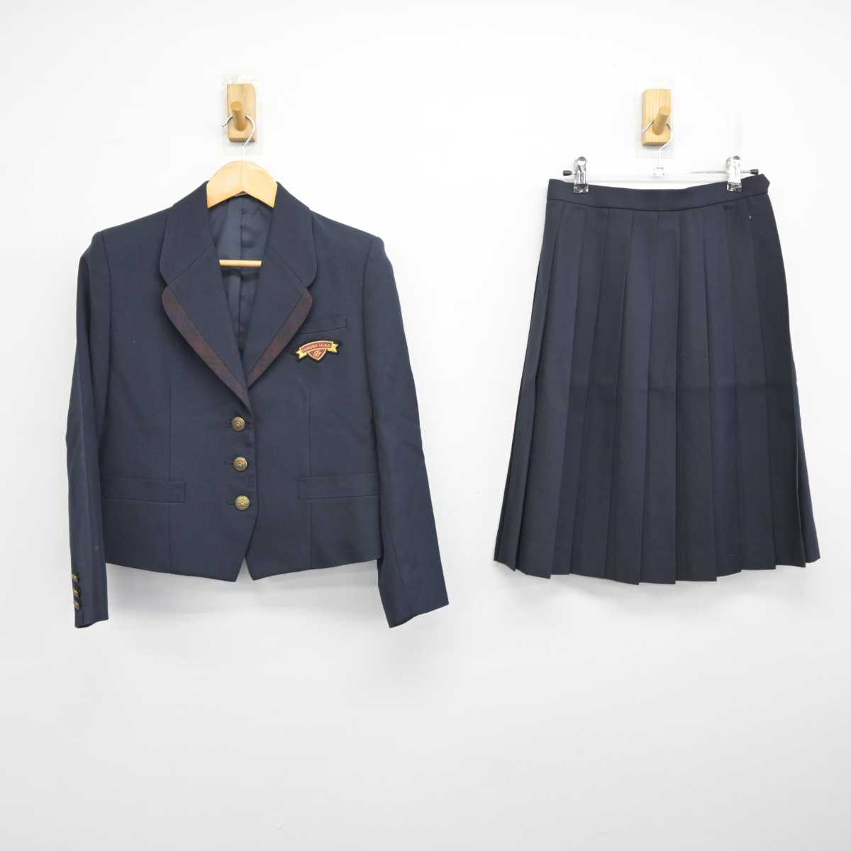 【中古】茨城県 つくば国際大学高等学校 女子制服 2点 (ブレザー・スカート) sf078381