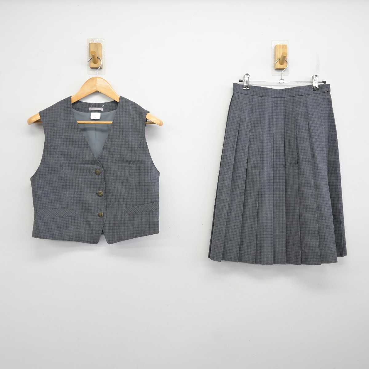 【中古】茨城県 つくば国際大学高等学校 女子制服 2点 (ベスト・スカート) sf078382