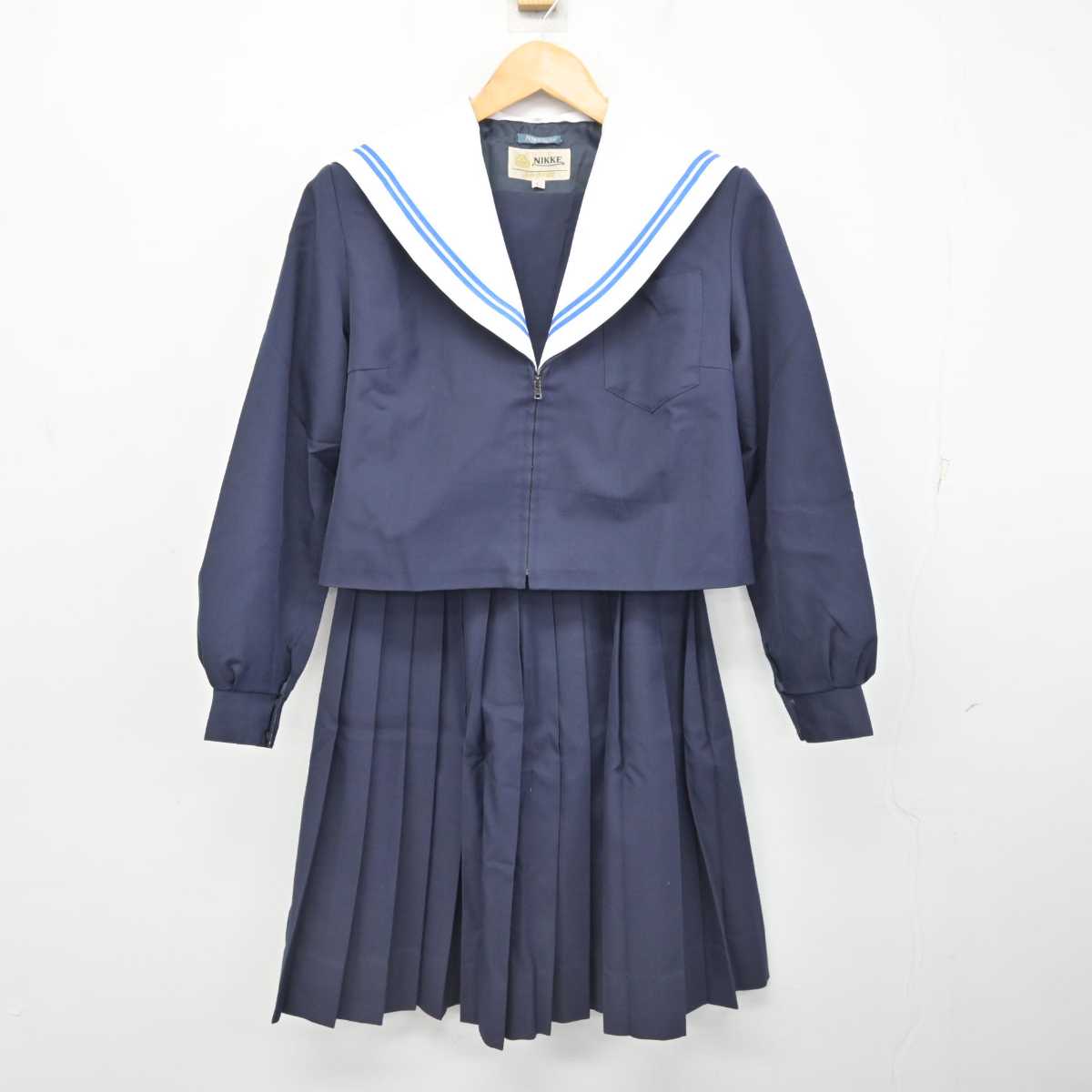 【中古】愛知県 みよし市立北中学校 女子制服 2点 (セーラー服・スカート) sf078407