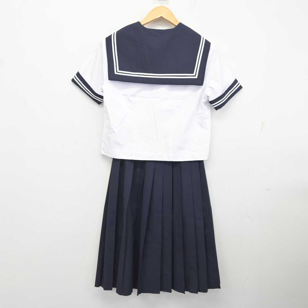 【中古】静岡県 富士岡中学校 女子制服 3点 (セーラー服・スカート) sf078474