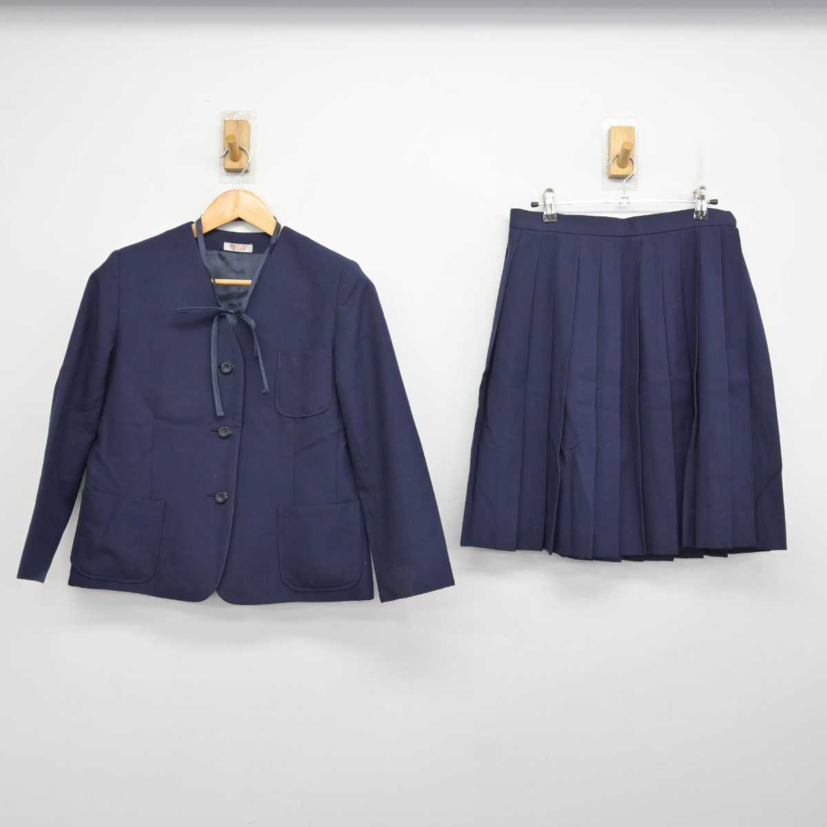 【中古】滋賀県 栗東西中学校 女子制服 4点 (ブレザー・スカート・スカート) sf078591