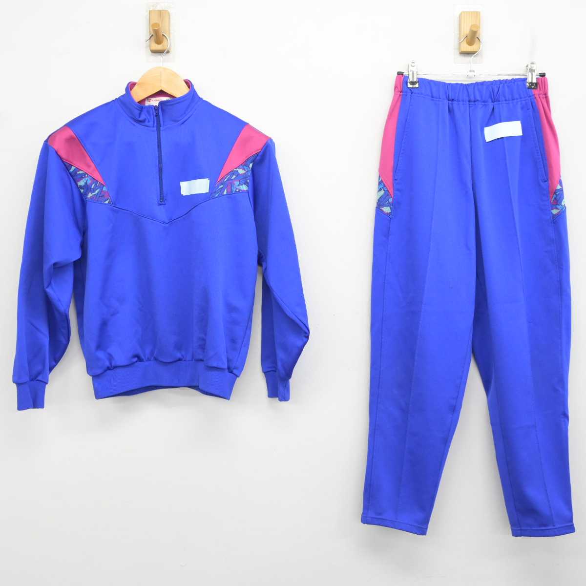 【中古】新潟県 城西中学校 女子制服 2点 (ジャージ 上・ジャージ 下) sf078614