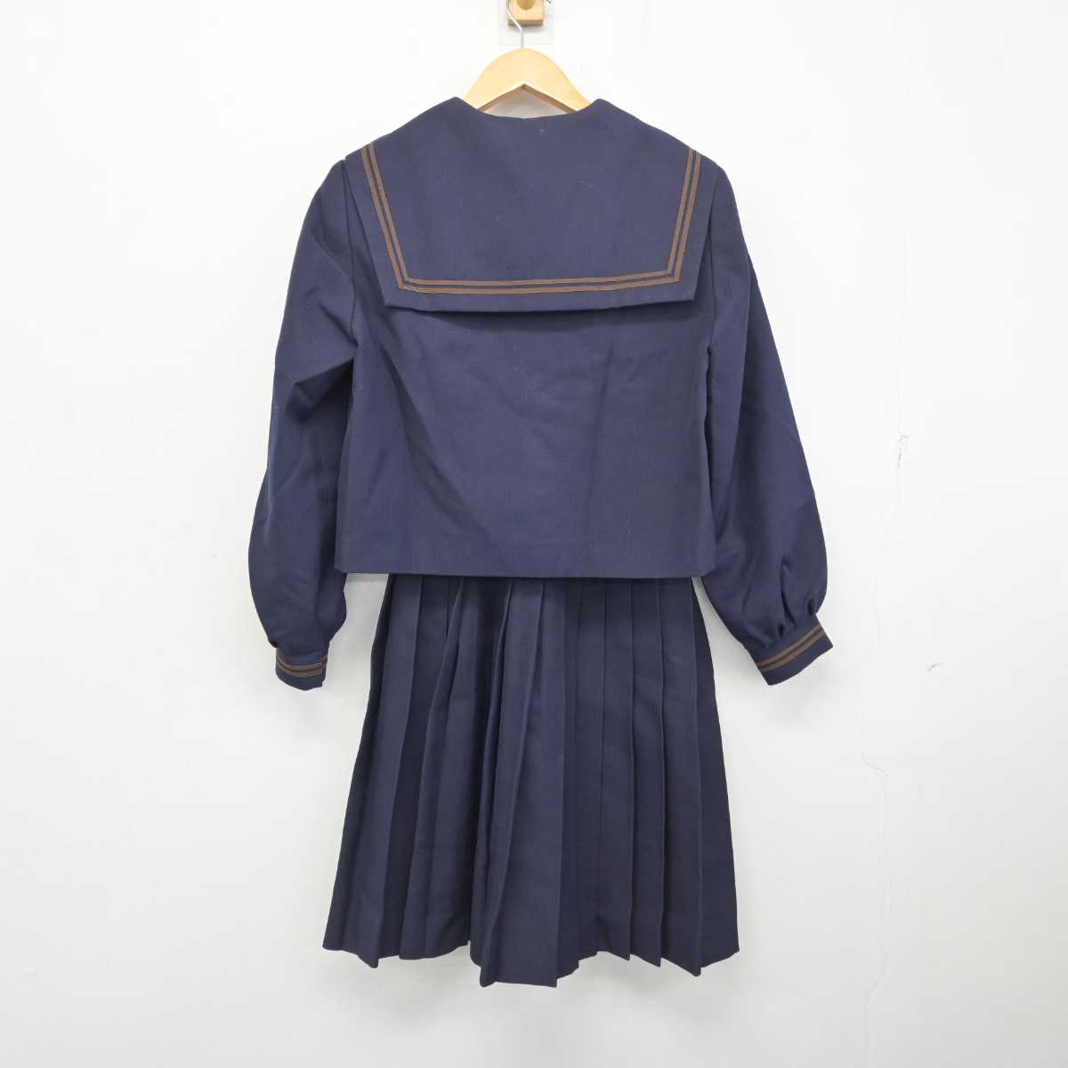 【中古】富山県 新湊高等学校 女子制服 4点 (セーラー服・スカート) sf078656