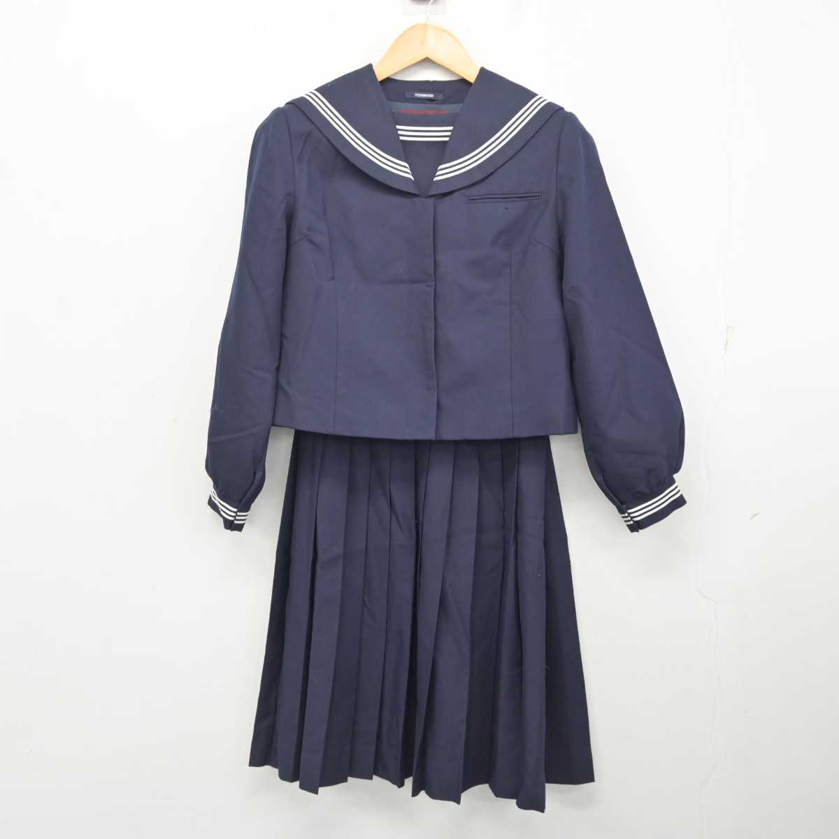 【中古】千葉県 君津中学校 女子制服 2点 (セーラー服・スカート) sf078663