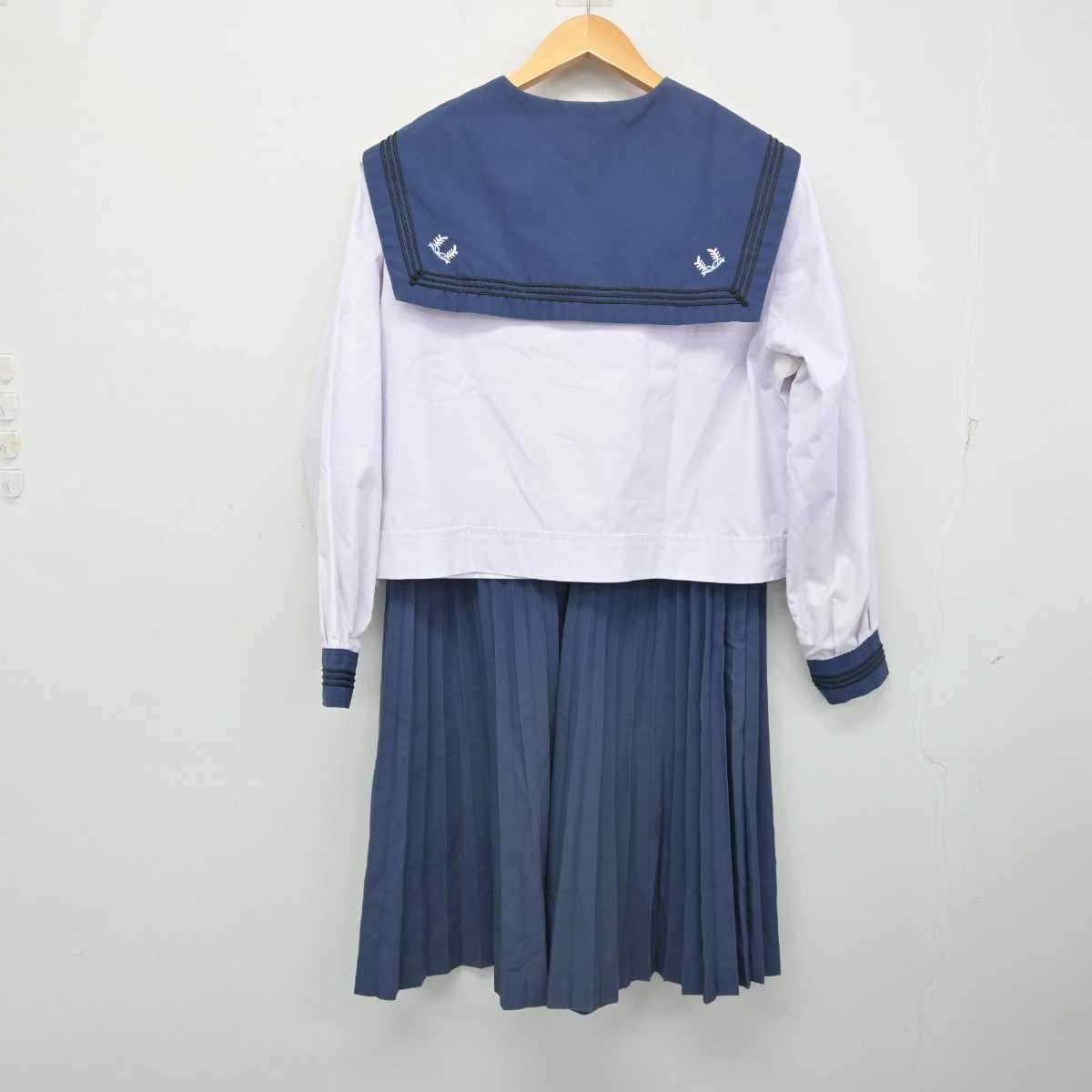 【中古】静岡県 浜松日体高等学校 女子制服 4点 (セーラー服・スカート) sf078676