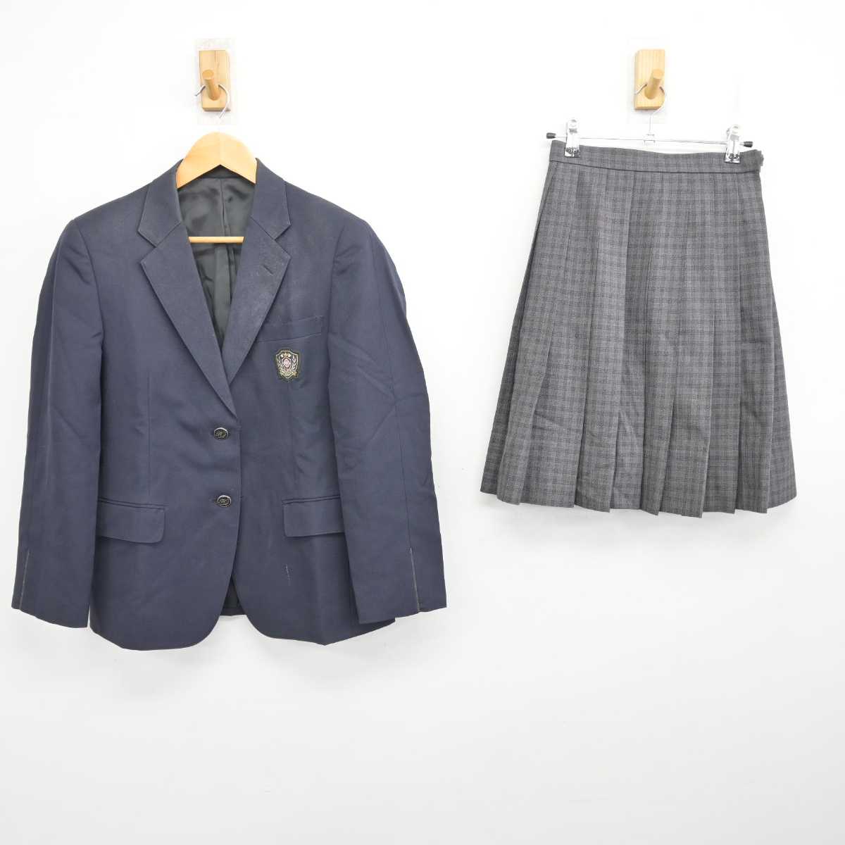 【中古】滋賀県 豊日中学校 女子制服 2点 (ブレザー・スカート) sf078683