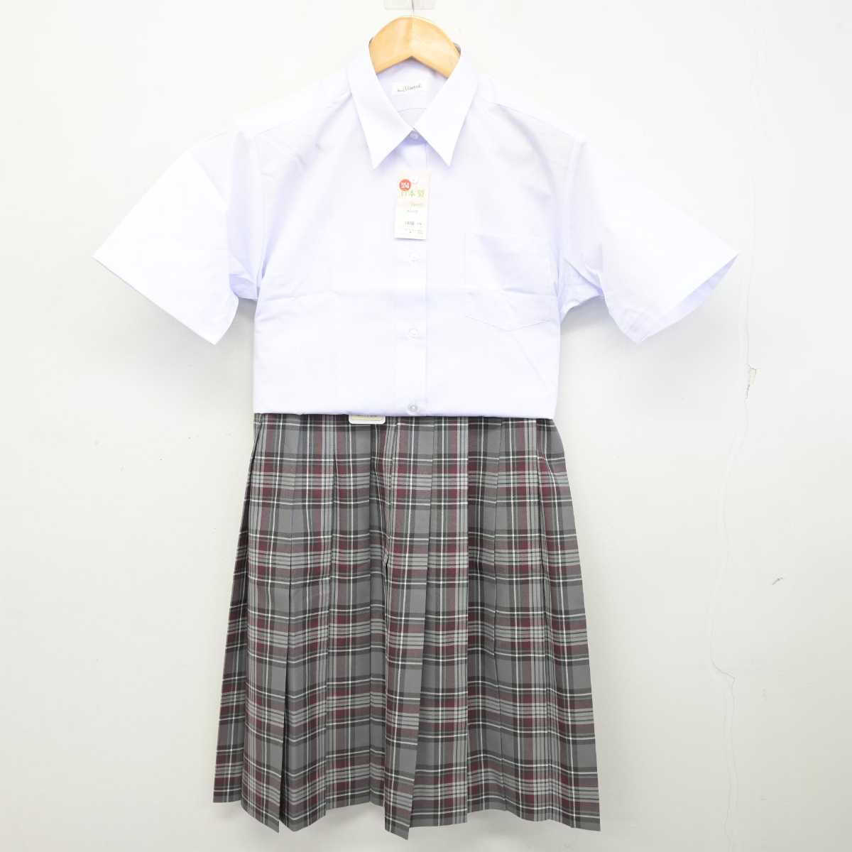 【中古】埼玉県 諏訪中学校 女子制服 2点 (シャツ・スカート) sf078727