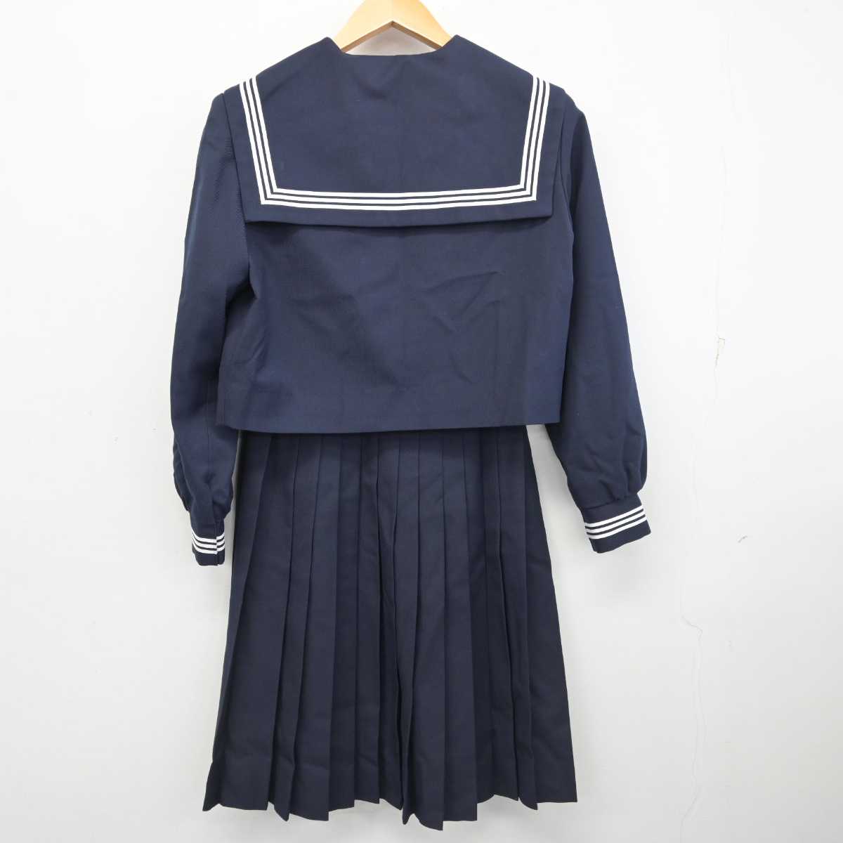 【中古】静岡県 森町立旭が丘中学校 女子制服 2点 (セーラー服・スカート) sf078731