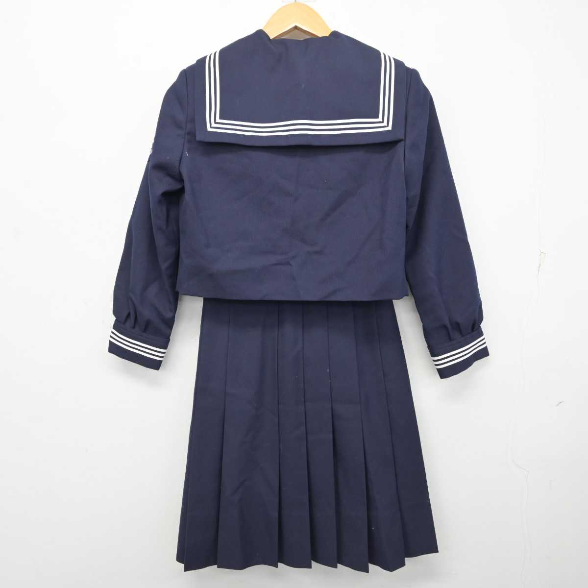 【中古】山梨県 双葉中学校 女子制服 3点 (セーラー服・ニット・スカート) sf078870