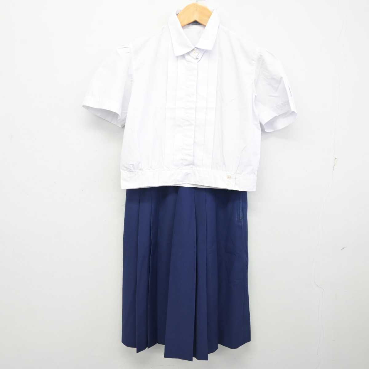 【中古】大阪府 四天王寺高等学校 女子制服 2点 (シャツ・スカート) sf078963