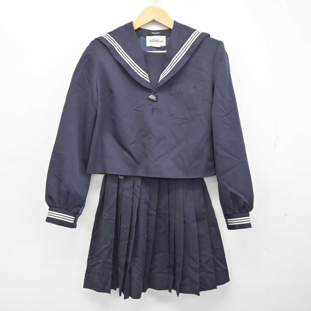 【中古】滋賀県 朝桜中学校 女子制服 2点 (セーラー服・スカート) sf079061