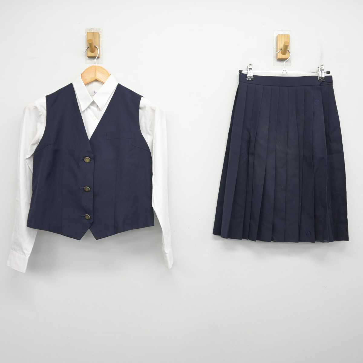 【中古】埼玉県 大宮高等学校 女子制服 3点 (ベスト・シャツ・スカート) sf079140