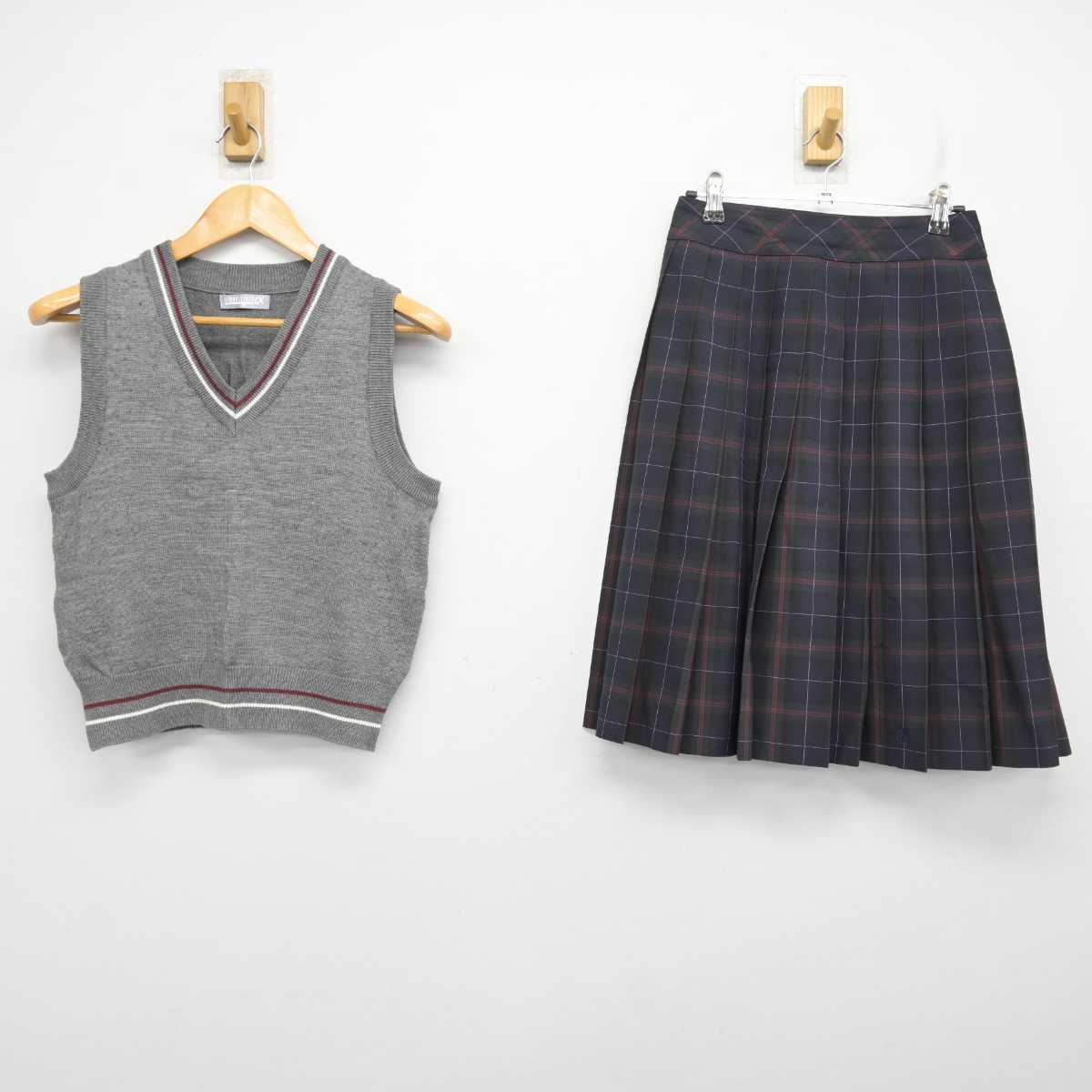 【中古】大阪府 羽衣学園高等学校 女子制服 2点 (ニットベスト・スカート) sf079237