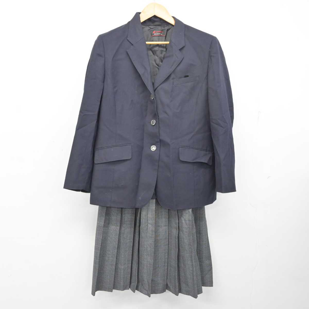 【中古】福岡県 北九州市内中学校標準服 女子制服 3点 (ブレザー・スカート) sf079343