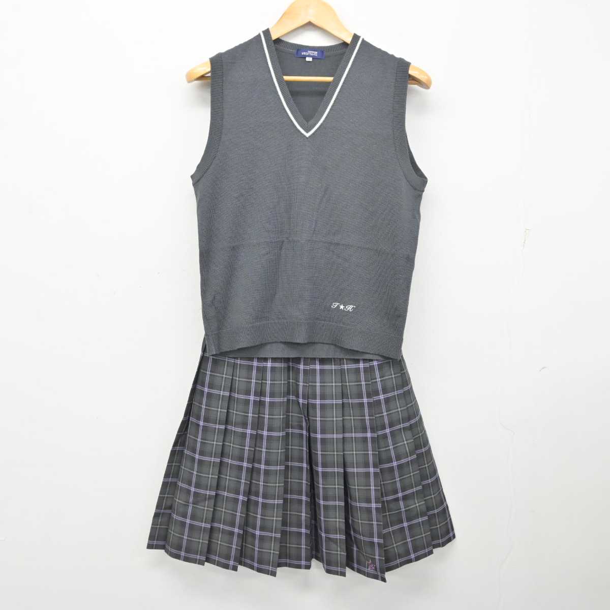 【中古】大阪府 大正白稜高等学校 女子制服 2点 (ニットベスト・スカート) sf079347