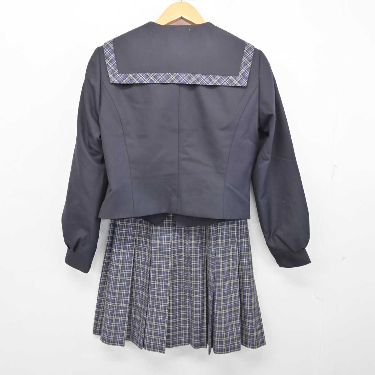 【中古】福岡県 八女学院中学・高等学校 女子制服 4点 (ブレザー・ニット・スカート) sf079423