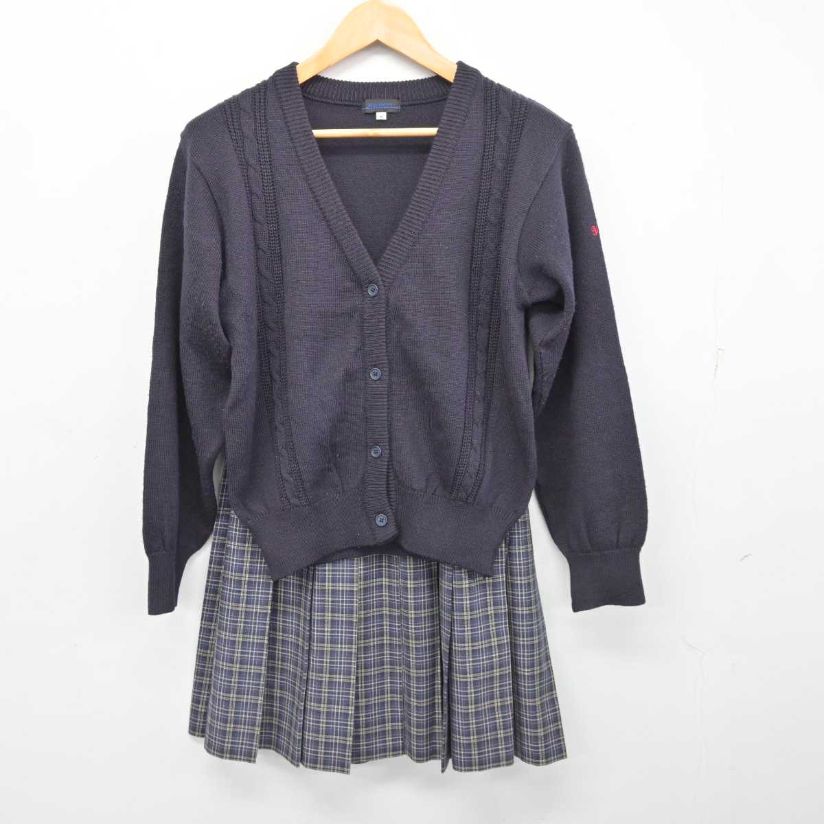 【中古】福岡県 八女学院中学・高等学校 女子制服 4点 (ブレザー・ニット・スカート) sf079423