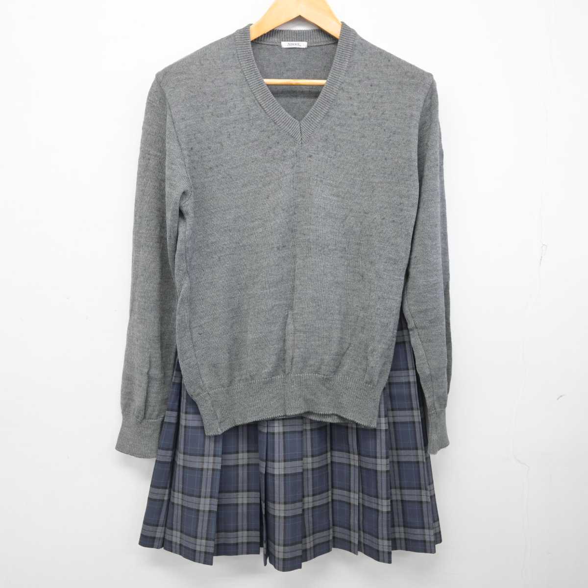 【中古】東京都 東京成徳大学高等学校 女子制服 4点 (ブレザー・ニット・スカート) sf079498