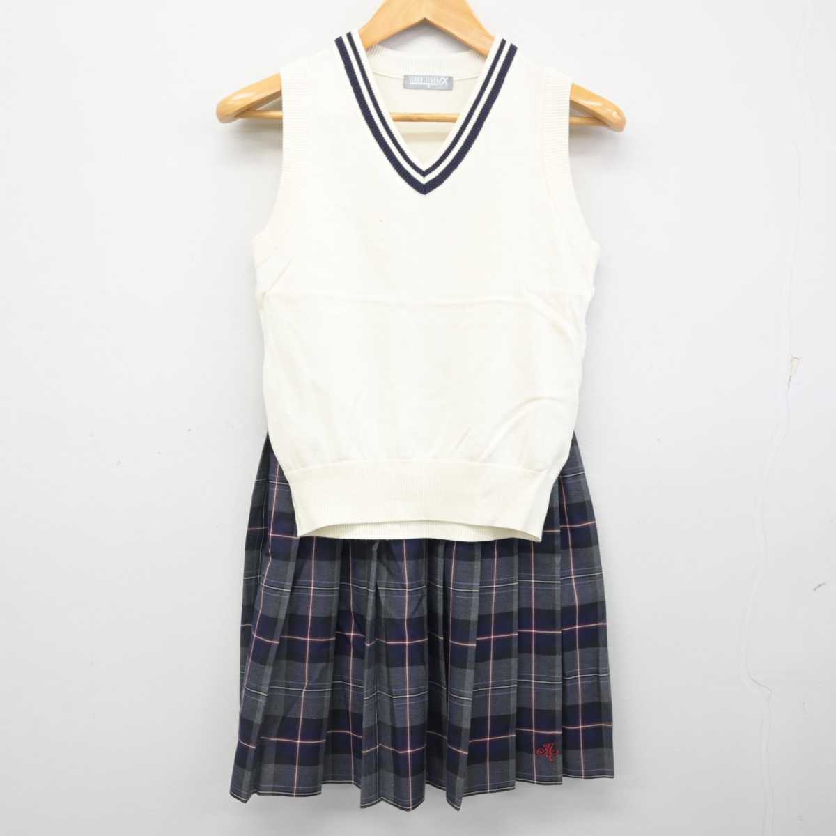 【中古】福岡県 東筑紫学園高等学校 女子制服 6点 (ブレザー・ニットベスト・スカート) sf079566