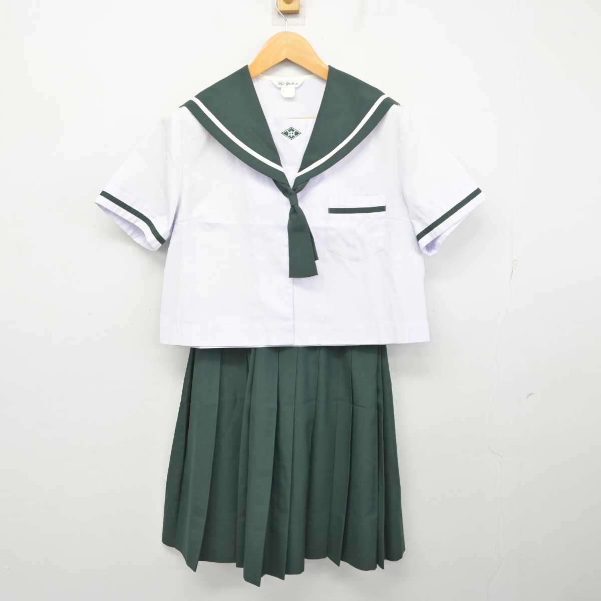 【中古】鹿児島県 鹿屋市立田崎中学校 女子制服 3点 (セーラー服・スカート) sf079635