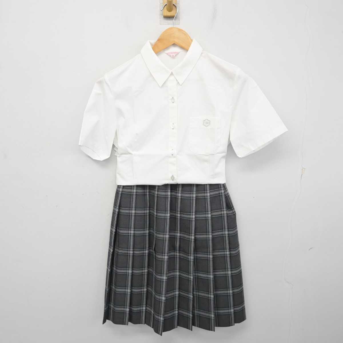 【中古】東京都 実践学園中学校・高等学校 女子制服 3点 (ニットベスト・シャツ・スカート) sf079669