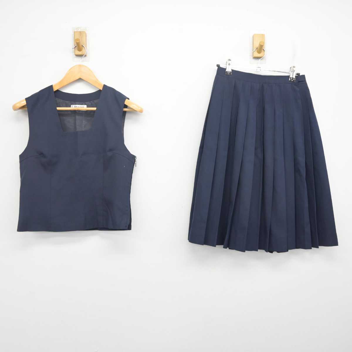 【中古】埼玉県 土合中学校 女子制服 2点 (ベスト・スカート) sf079730