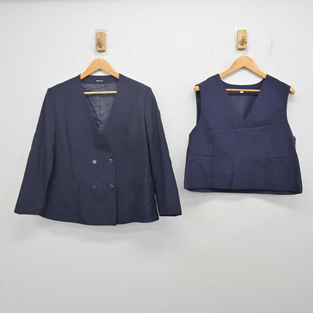 【中古】埼玉県 寄居中学校 女子制服 3点 (ブレザー・ベスト・スカート) sf079795