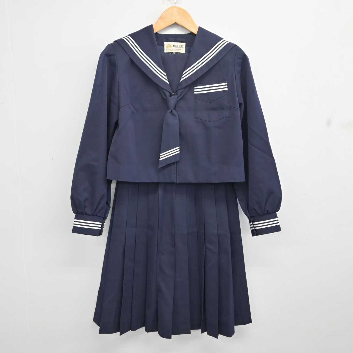 【中古】 学校名不明 女子制服 3点 (セーラー服・スカート) sf079864