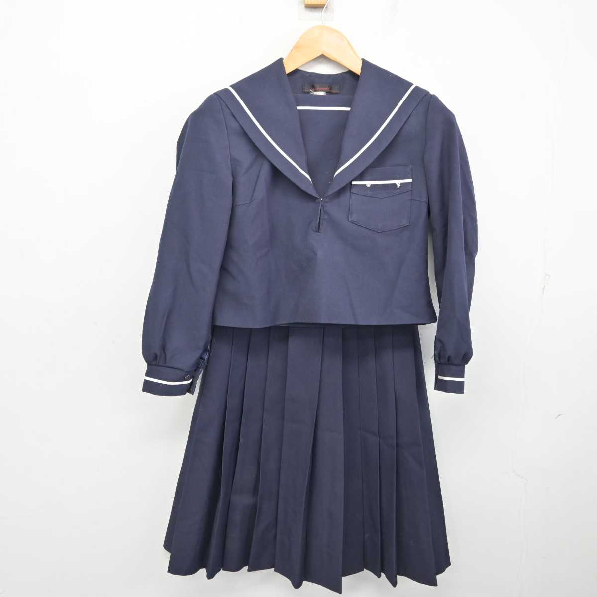 【中古】大阪府 熊取南中学校 女子制服 2点 (セーラー服・スカート) sf079910