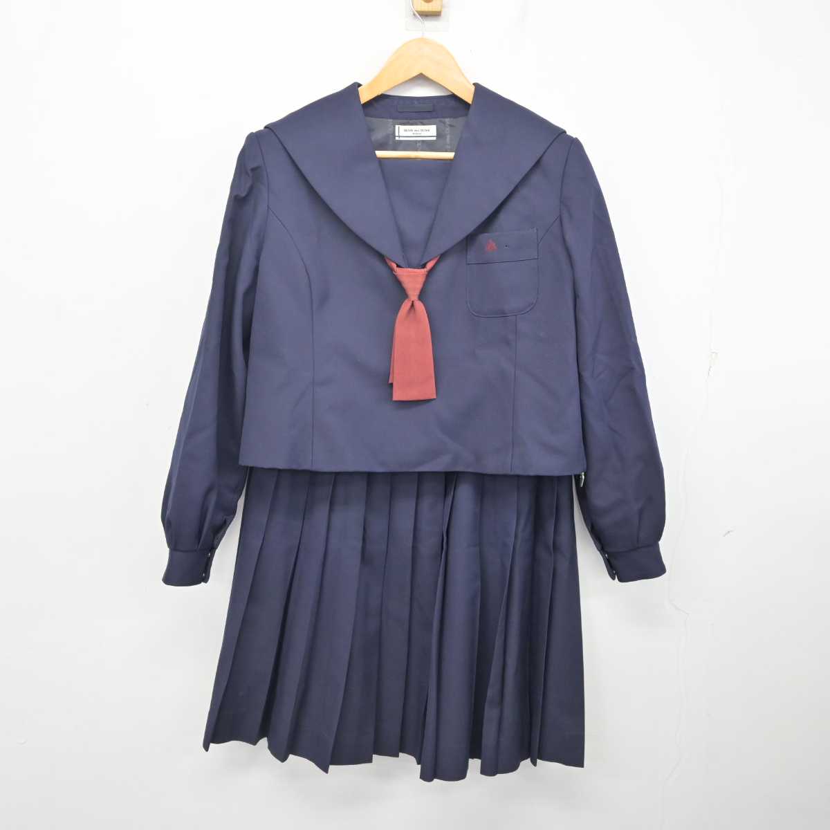 【中古】北海道 北見北斗高等学校 女子制服 3点 (セーラー服・スカート) sf079929