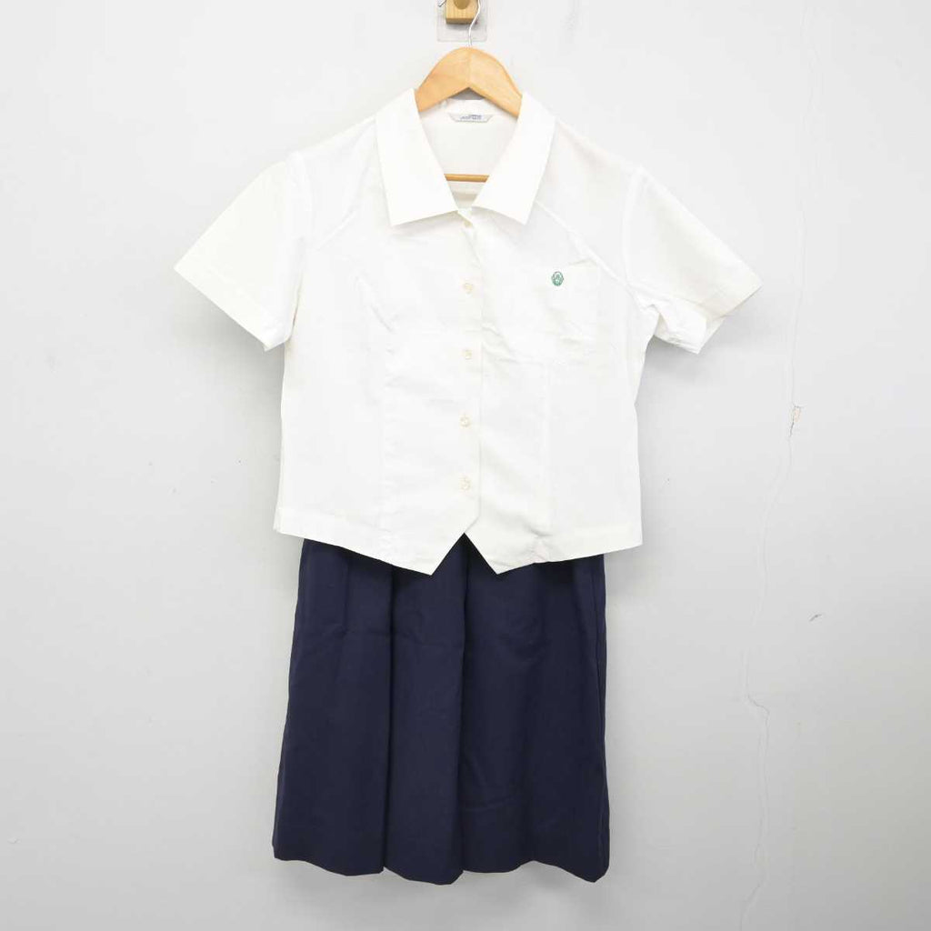 【中古】兵庫県 琴丘高等学校 女子制服 2点 (シャツ・スカート) sf079957