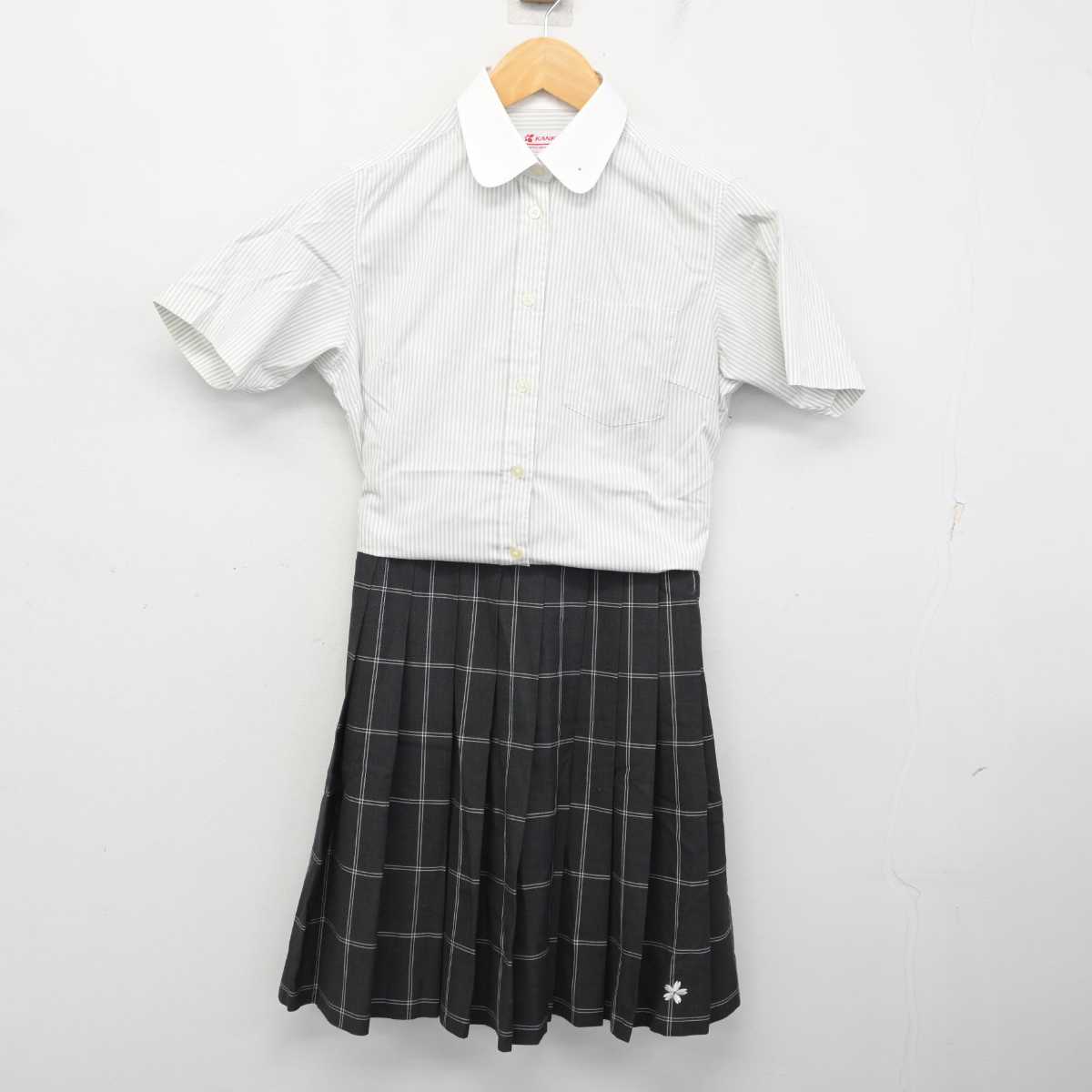 【中古】鹿児島県 明桜館高等学校 女子制服 4点 (ニットベスト・シャツ・スカート) sf080302