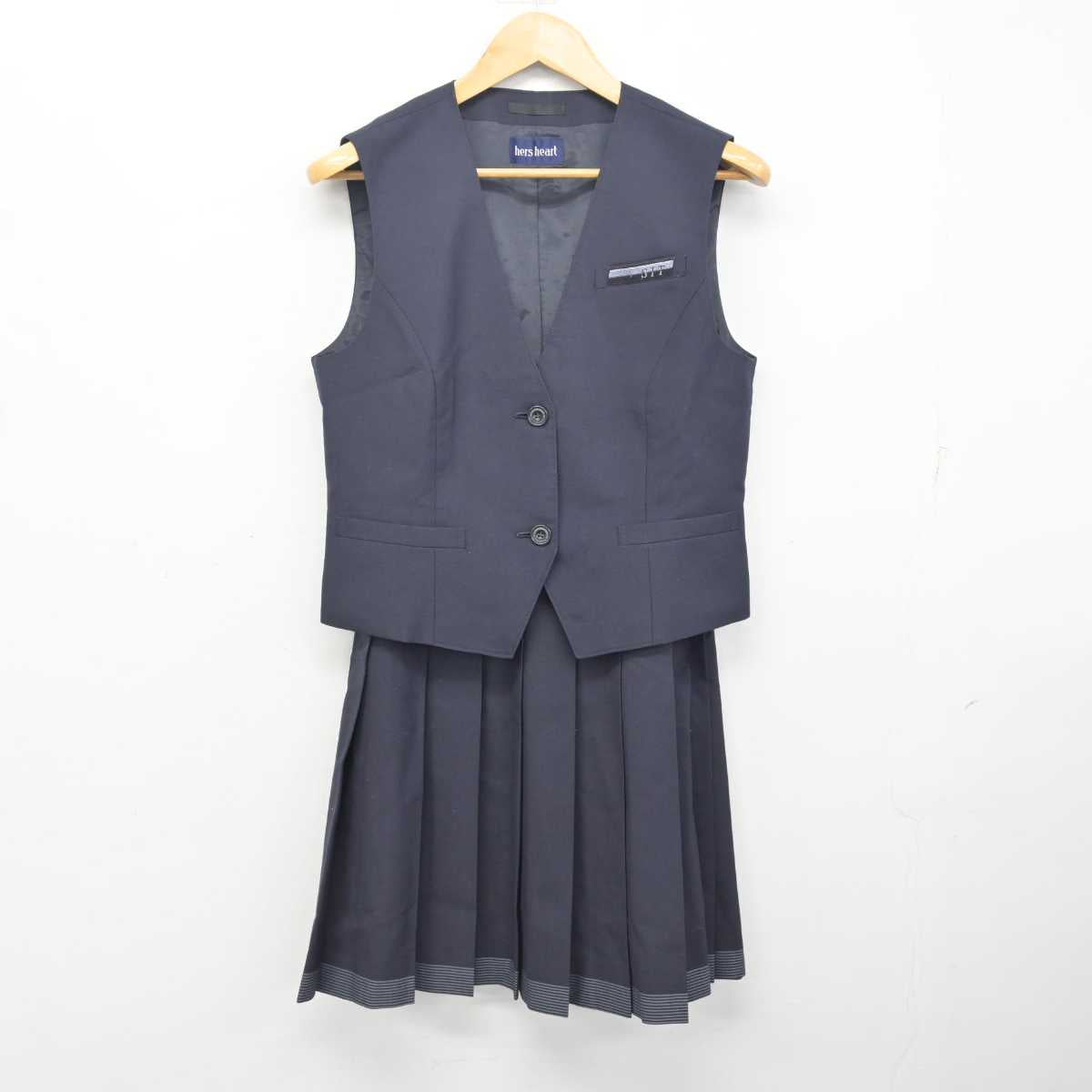 【中古】北海道 札幌国際情報高等学校 女子制服 2点 (ベスト・スカート) sf080310