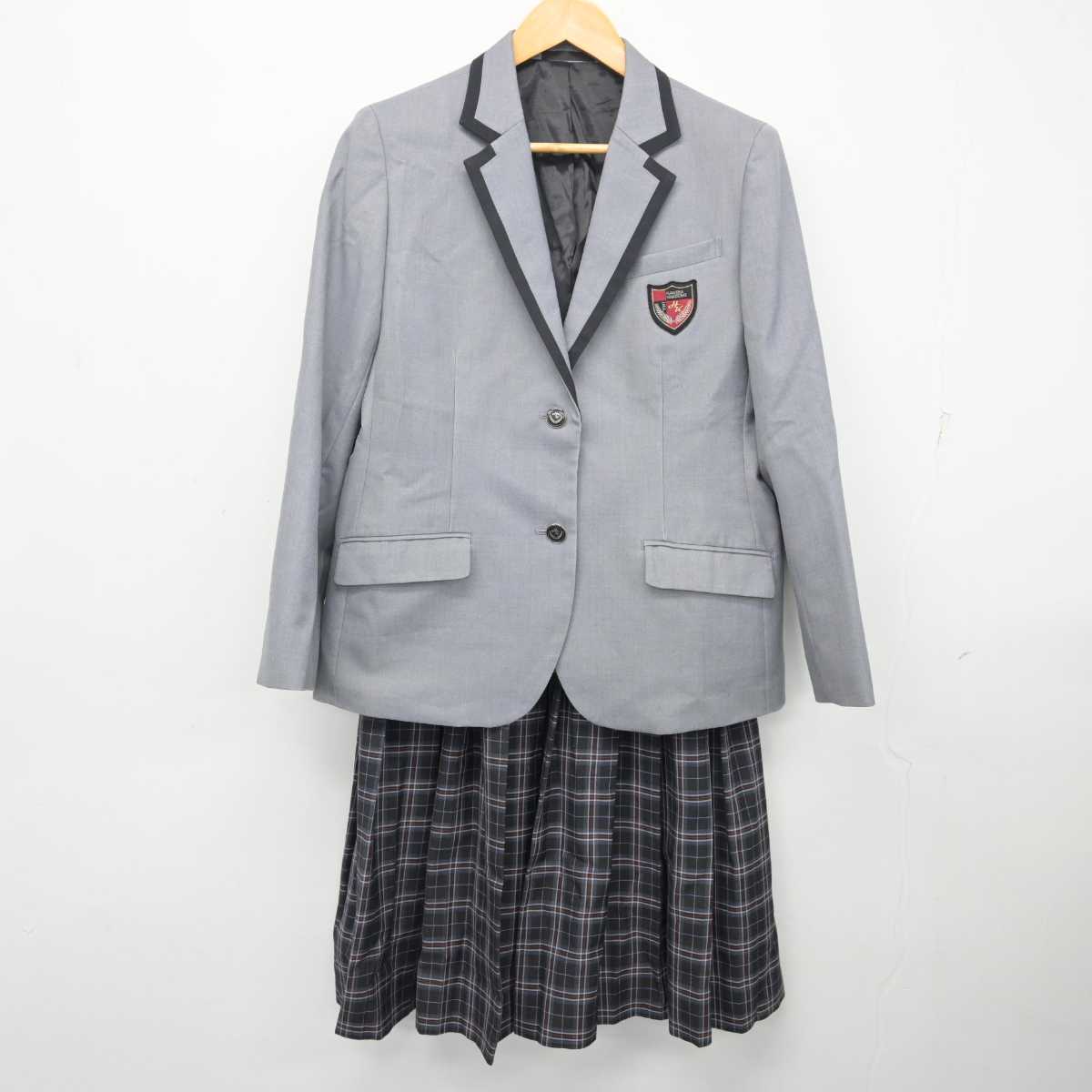 【中古】福岡県 箱崎中学校 女子制服 2点 (ブレザー・スカート) sf080342