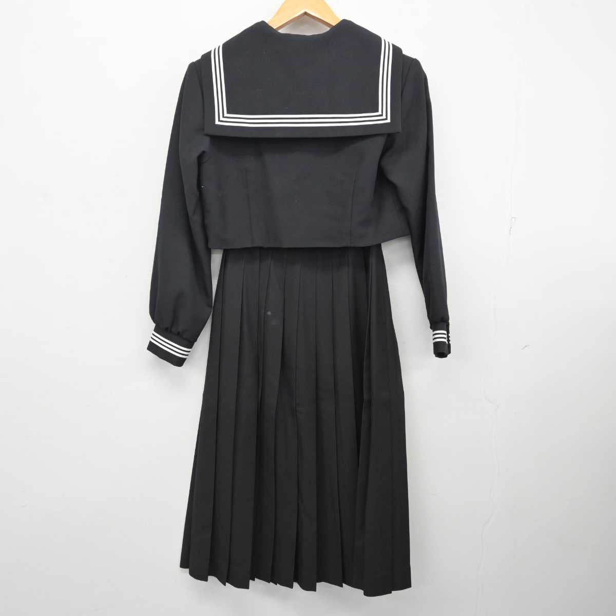 【中古】新潟県 加茂高等学校 女子制服 3点 (セーラー服・スカート) sf080553