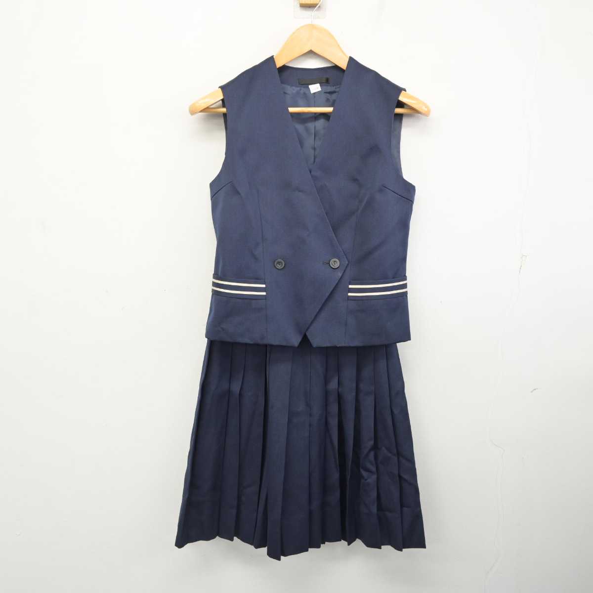 O146/(中古)兵庫県 高砂南高校 女子制服4点 /旧制服/校章付き