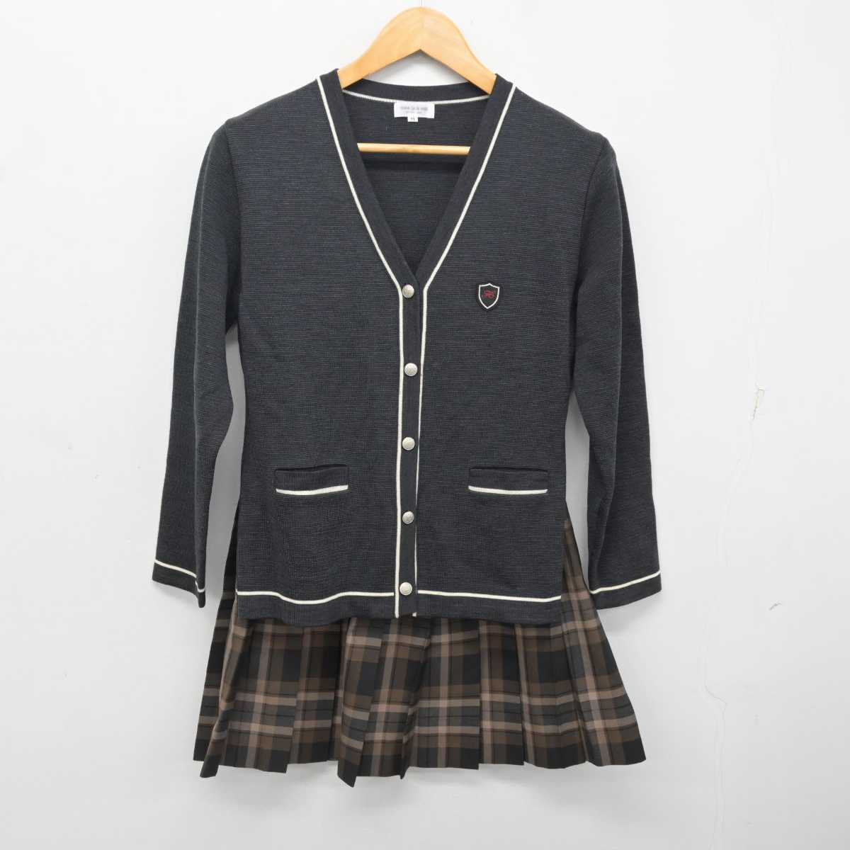 【中古】東京都 八王子学園八王子高等学校 女子制服 5点 (ブレザー・ニット・スカート) sf080832