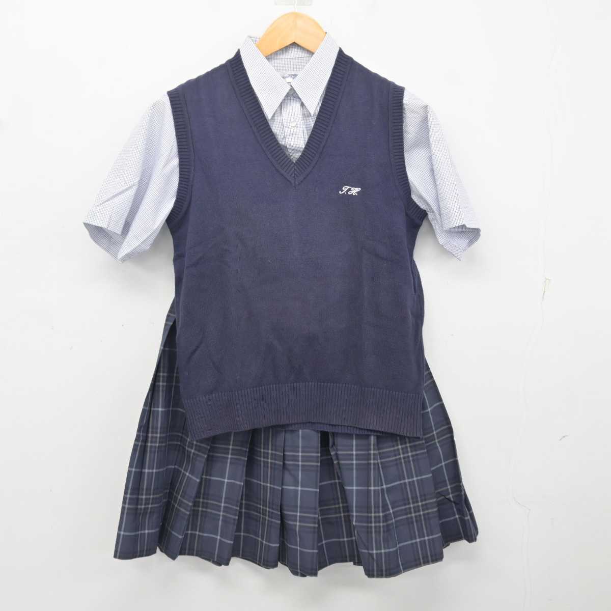 【中古】宮城県 築館高等学校 女子制服 3点 (ニットベスト・シャツ・スカート) sf080864