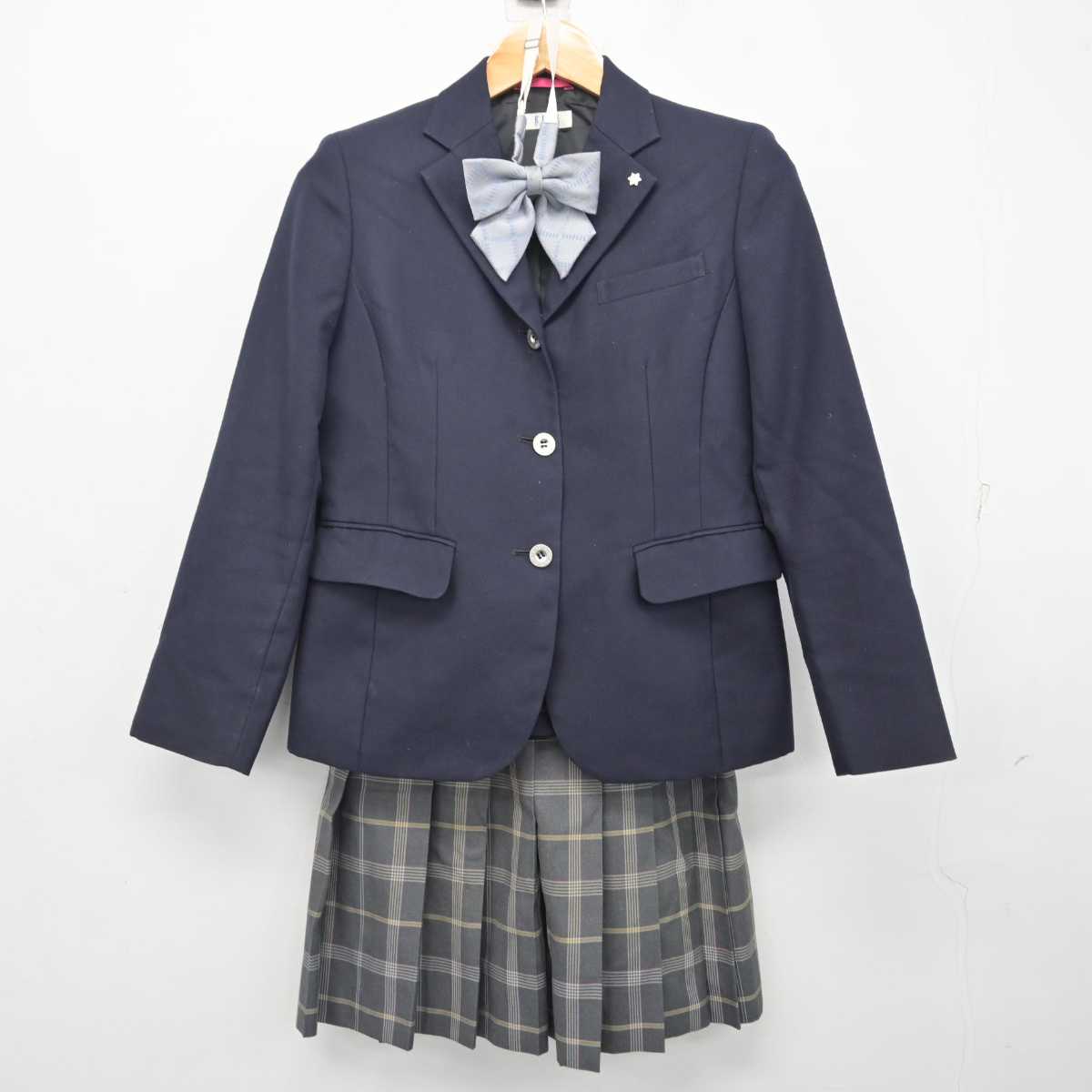 【中古】愛知県 至学館高等学校 女子制服 4点 (ブレザー・スカート) sf081089