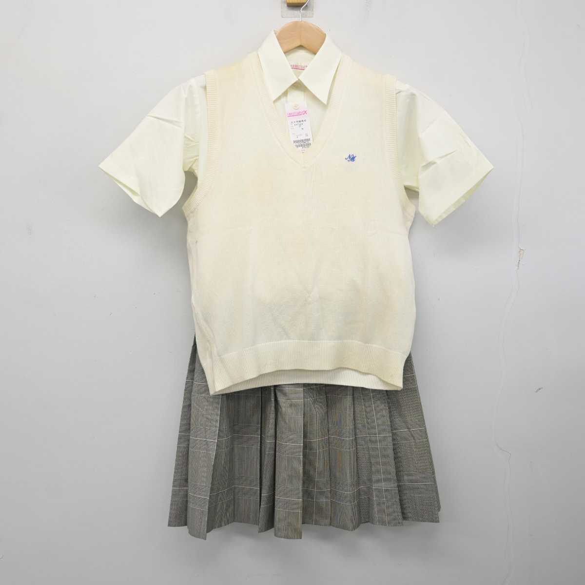 【中古】山梨県 日本大学明誠高等学校 女子制服 3点 (ニットベスト・シャツ・スカート) sf081520