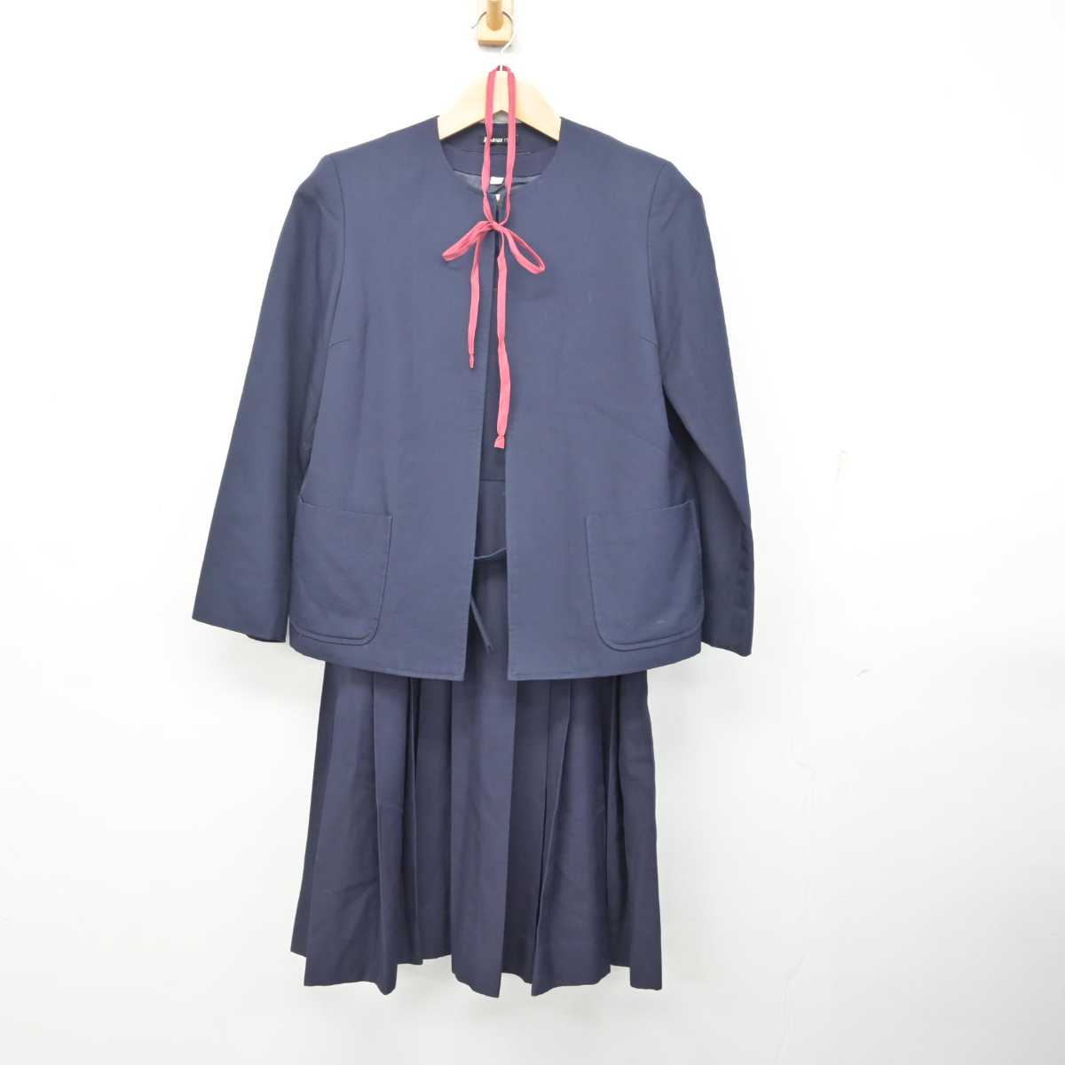 【中古】埼玉県 谷塚中学校 女子制服 3点 (ブレザー・ジャンパースカート) sf081525