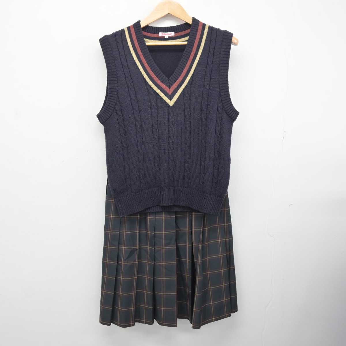 【中古】福井県  福井工業大学附属福井高等学校 女子制服 3点 (ブレザー・ニットベスト・スカート) sf081589