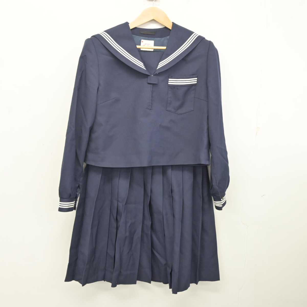 【中古】広島県 高西中学校 女子制服 2点 (セーラー服・スカート) sf081719