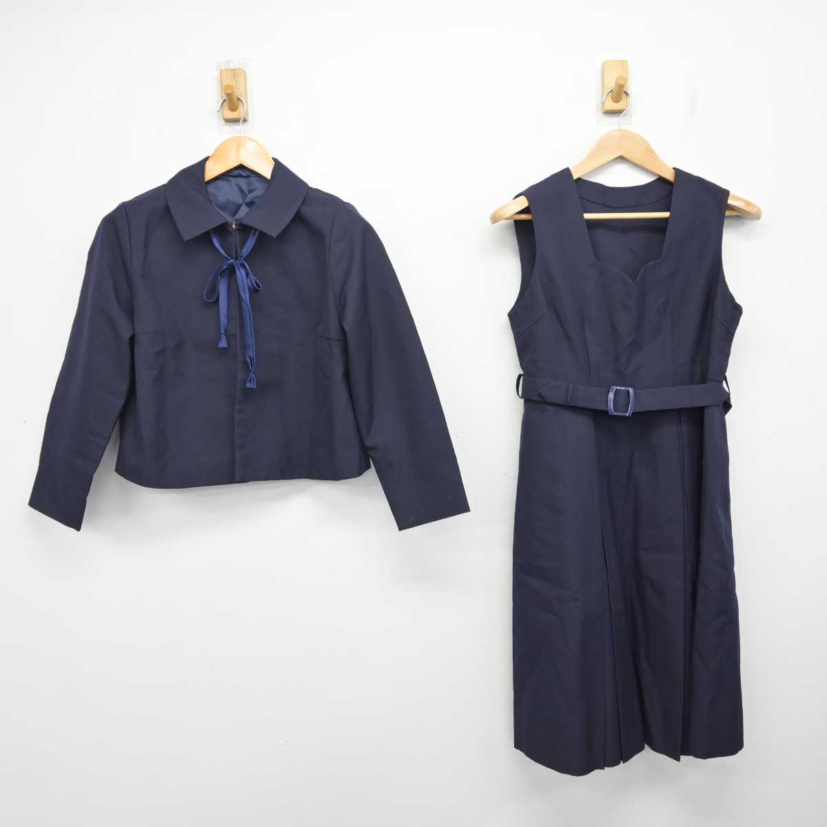 【中古】群馬県 作新学院高等学校/旧制服 女子制服 3点 (ブレザー・ジャンパースカート) sf081734