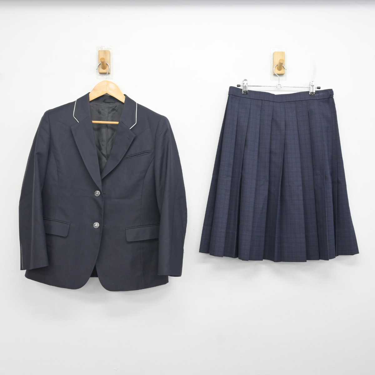 【中古】福岡県 福岡市内中学校標準服 女子制服 2点 (ブレザー・スカート) sf081776