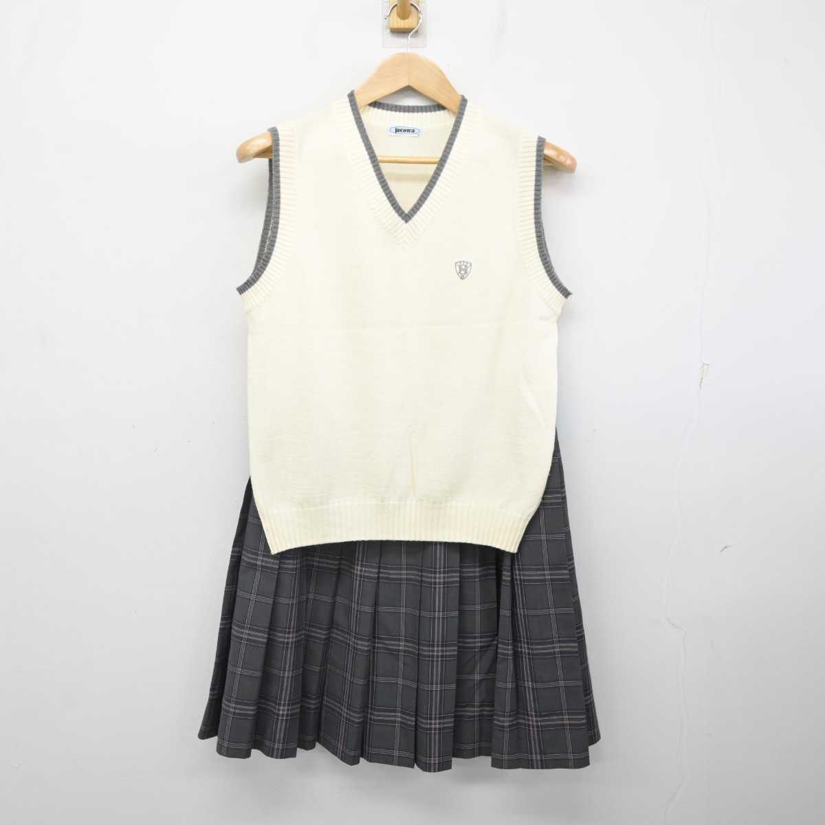 【中古】埼玉県 蓮田松韻高等学校 女子制服 2点 (ニットベスト・スカート) sf081965